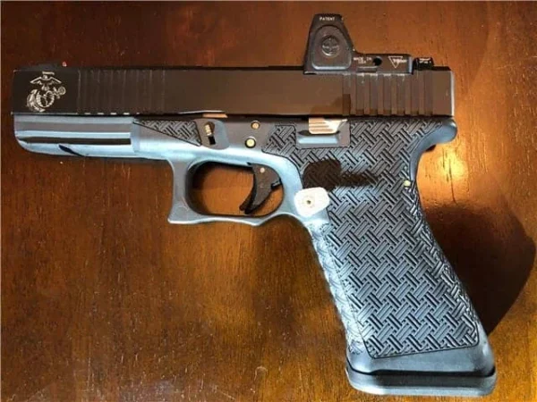 Custom Glock 17 with Trijicon RMR 06 3.5MOA